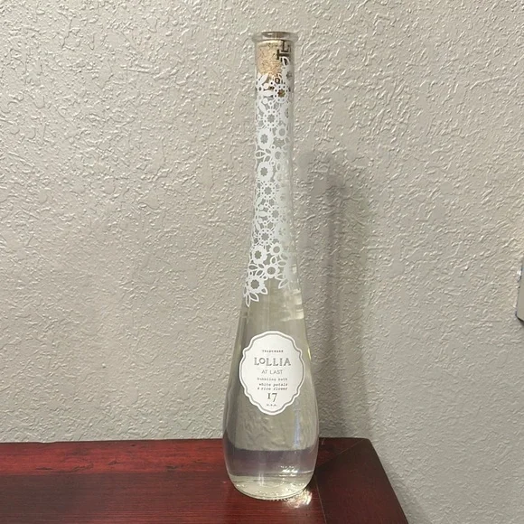 Lollia at Last Bubbling Bath 17oz - Picture 2 of 5